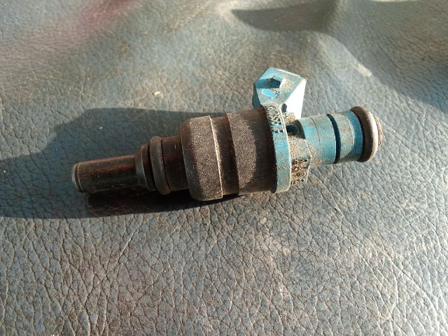 bontott VW PASSAT B5 Porlasztó (1 db)