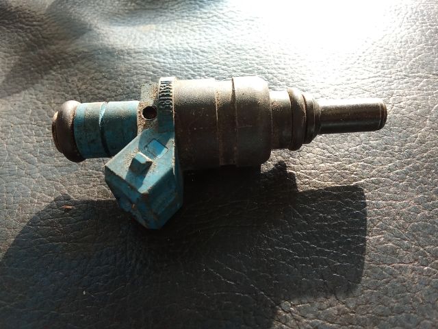 bontott VW PASSAT B5 Porlasztó (1 db)