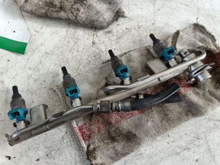 bontott VW PASSAT B5 Porlasztó Sor / Híd