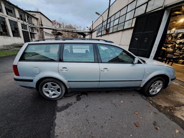 bontott VW PASSAT B5 Porlasztó Sor / Híd