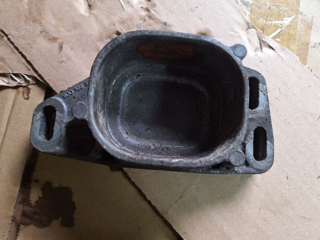 bontott VW PASSAT B5 Billenésgátló Bak