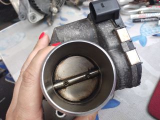 bontott VW PASSAT B5 Fojtószelep (Elektromos)