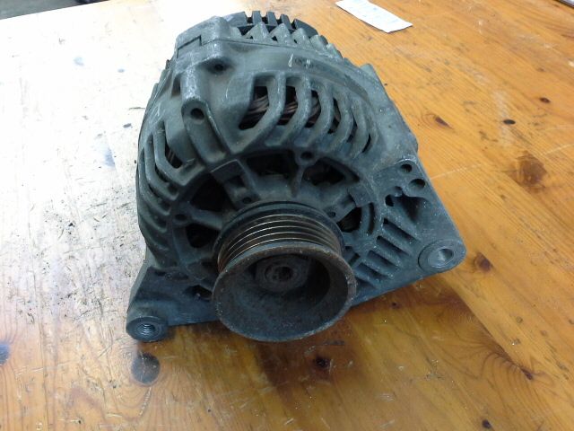 bontott VW PASSAT B5 Generátor