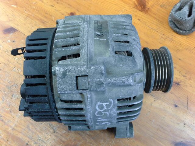bontott VW PASSAT B5 Generátor