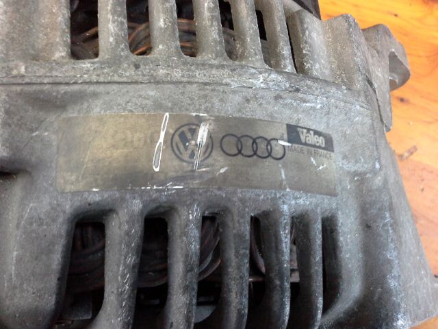 bontott VW PASSAT B5 Generátor