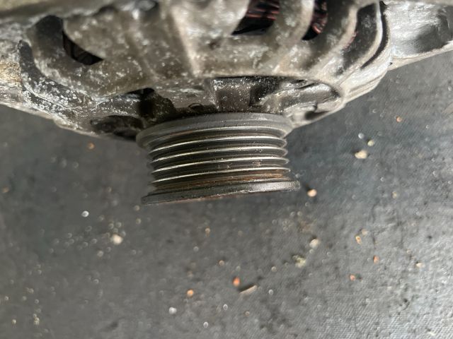 bontott VW PASSAT B5 Generátor