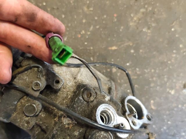 bontott VW PASSAT B5 Klímakompresszor