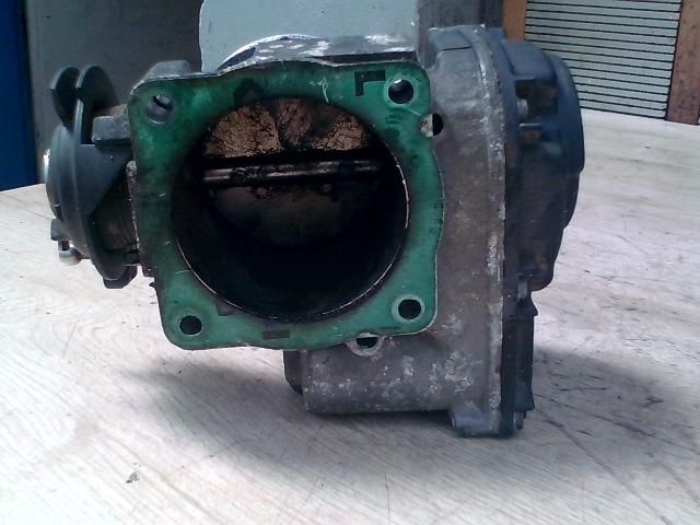 bontott VW PASSAT B5 Fojtószelep (Mechanikus)