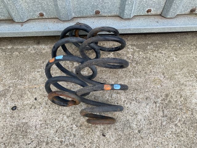 bontott VW PASSAT B5 Hátsó Rugó Pár