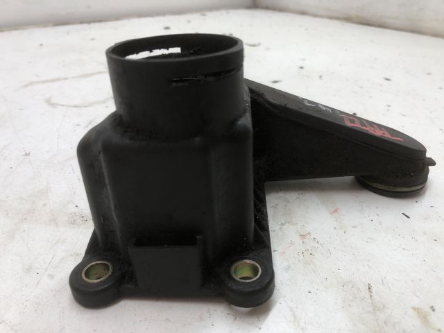 bontott VW PASSAT B5 Hengerfej Vízkivezető