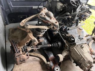 bontott VW PASSAT B5 Jobb első Csonkállvány Kerékaggyal