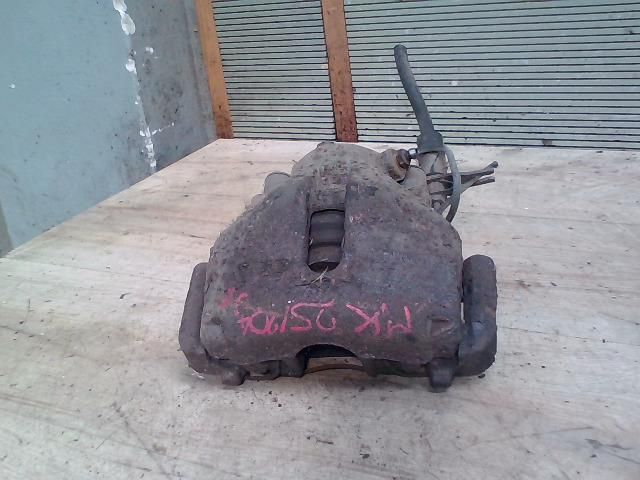 bontott VW PASSAT B5 Jobb első Féknyereg Munkahengerrel