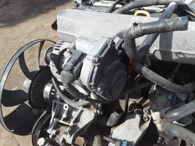 bontott VW PASSAT B5 Motor (Fűzött blokk hengerfejjel)