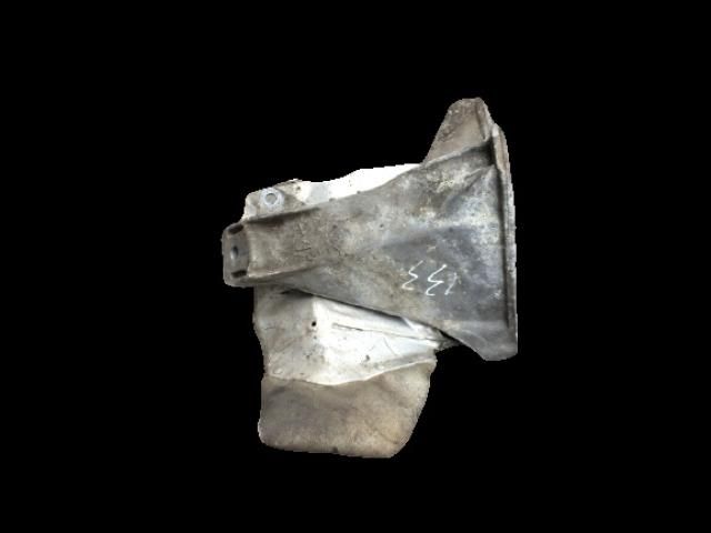 bontott VW PASSAT B5 Motor Tartó Bak Jobb