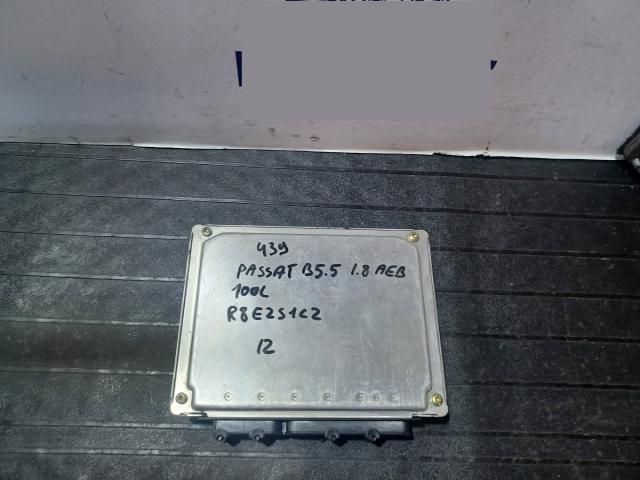 bontott VW PASSAT B5 Motorvezérlő
