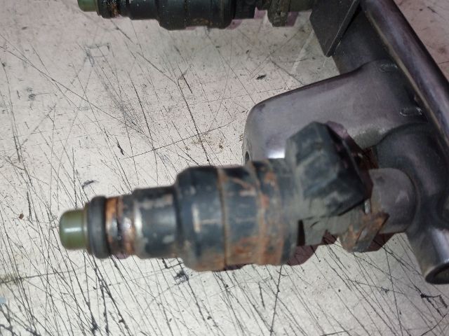 bontott VW PASSAT B5 Porlasztó (1 db)