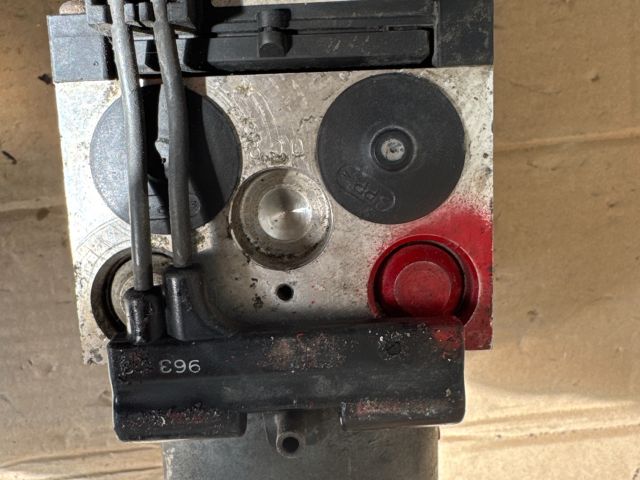 bontott VW PASSAT B5 ABS Kocka