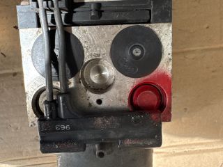 bontott VW PASSAT B5 ABS Kocka