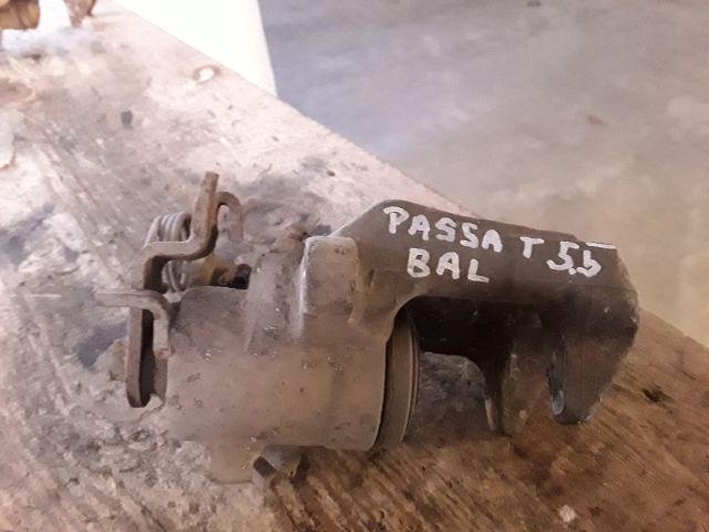 bontott VW PASSAT B5 Bal hátsó Féknyereg Munkahengerrel