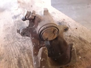 bontott VW PASSAT B5 Bal hátsó Féknyereg Munkahengerrel