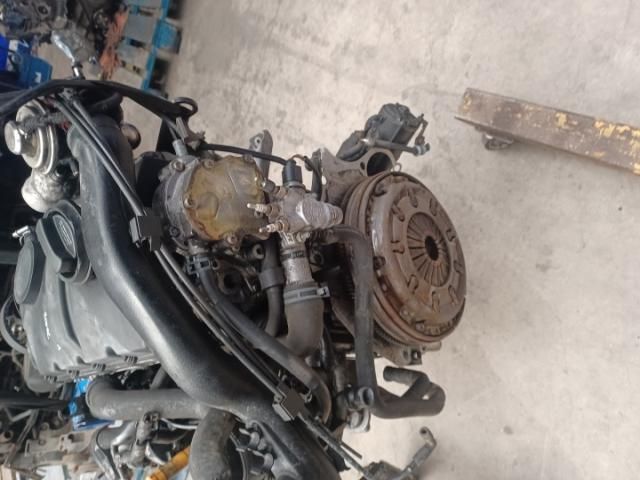 bontott VW PASSAT B5 Motor (Fűzött blokk hengerfejjel)