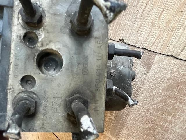 bontott VW PASSAT B5 ABS Kocka