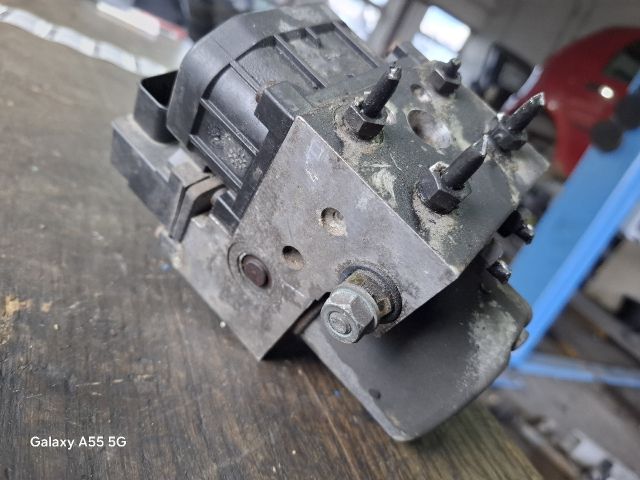 bontott VW PASSAT B5 ABS Kocka