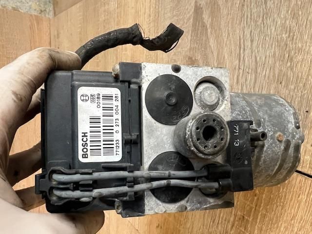 bontott VW PASSAT B5 ABS Kocka