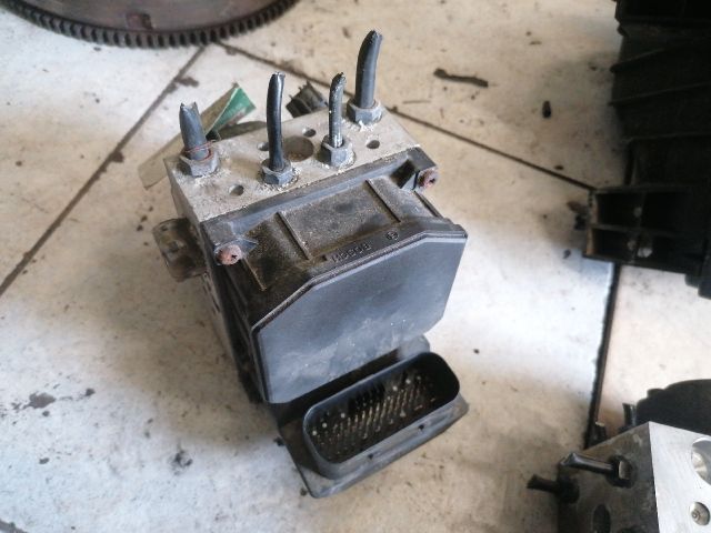 bontott VW PASSAT B5 ABS Kocka