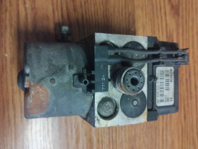 bontott VW PASSAT B5 ABS Kocka