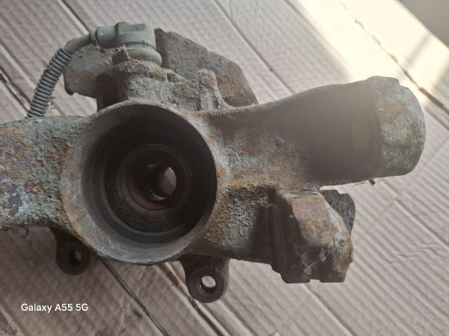 bontott VW PASSAT B5 Bal első Csonkállvány Kerékaggyal