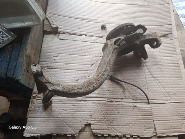 bontott VW PASSAT B5 Bal első Csonkállvány Kerékaggyal