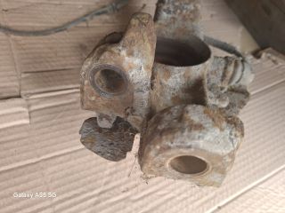 bontott VW PASSAT B5 Bal első Csonkállvány Kerékaggyal