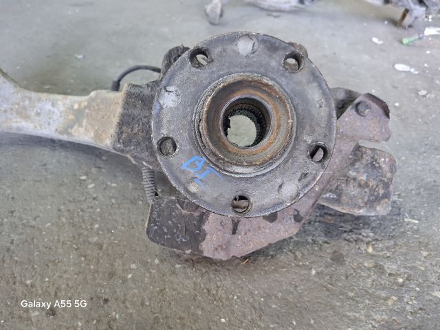 bontott VW PASSAT B5 Bal első Csonkállvány Kerékaggyal