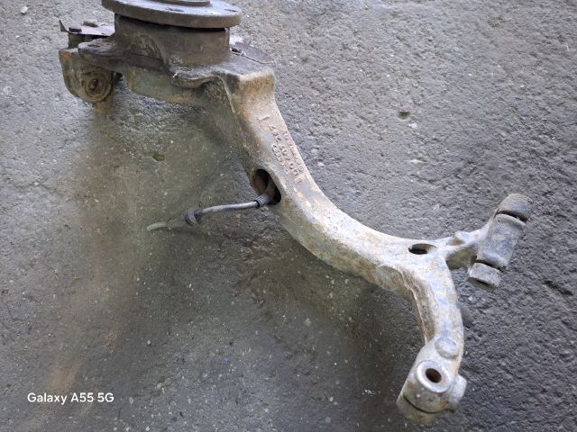 bontott VW PASSAT B5 Bal első Csonkállvány Kerékaggyal