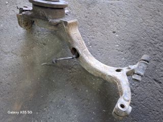 bontott VW PASSAT B5 Bal első Csonkállvány Kerékaggyal