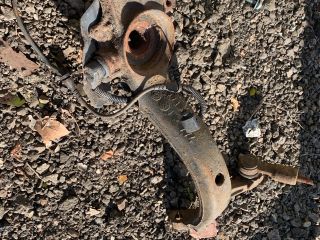 bontott VW PASSAT B5 Bal első Csonkállvány Kerékaggyal