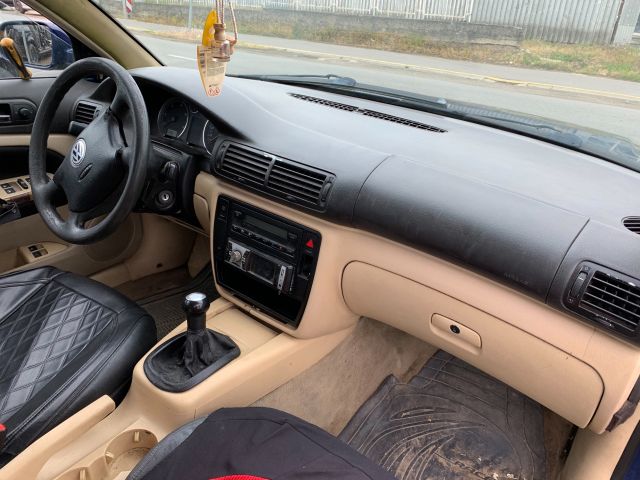 bontott VW PASSAT B5 Bal első Csonkállvány Kerékaggyal