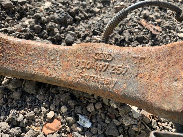 bontott VW PASSAT B5 Bal első Csonkállvány Kerékaggyal