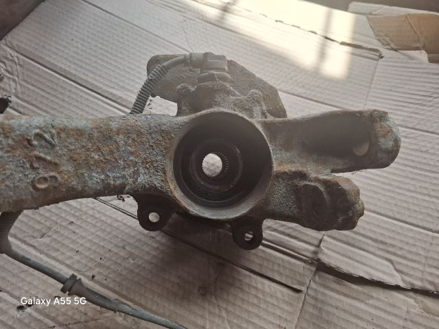 bontott VW PASSAT B5 Bal első Csonkállvány Kerékaggyal