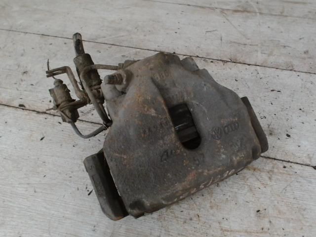 bontott VW PASSAT B5 Bal első Féknyereg Munkahengerrel