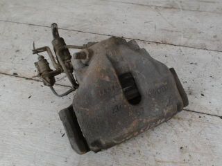 bontott VW PASSAT B5 Bal első Féknyereg Munkahengerrel