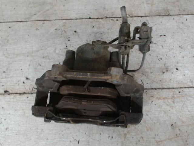 bontott VW PASSAT B5 Bal első Féknyereg Munkahengerrel