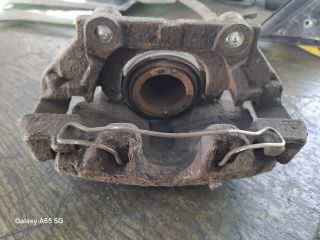 bontott VW PASSAT B5 Bal első Féknyereg Munkahengerrel