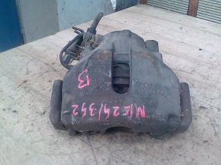 bontott VW PASSAT B5 Bal első Féknyereg Munkahengerrel