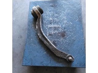 bontott VW PASSAT B5 Bal első Lengőkar