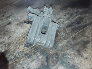 bontott VW PASSAT B5 Bal hátsó Féknyereg Munkahengerrel