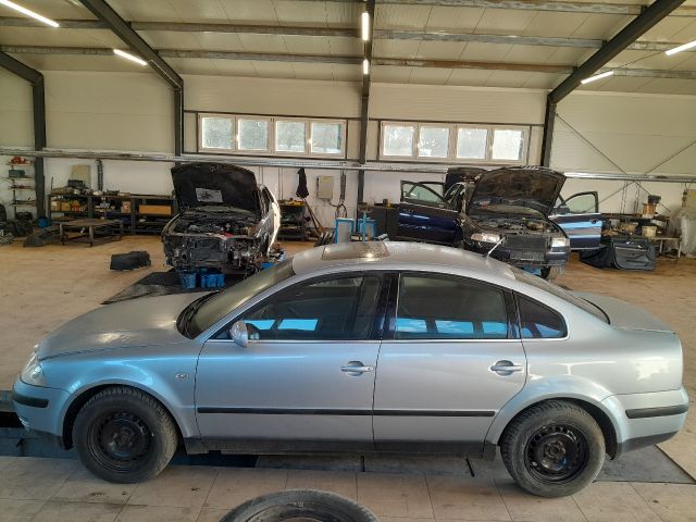 bontott VW PASSAT B5 Bal hátsó Rugó