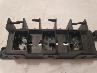 bontott VW PASSAT B5 Biztosítéktábla Motortér