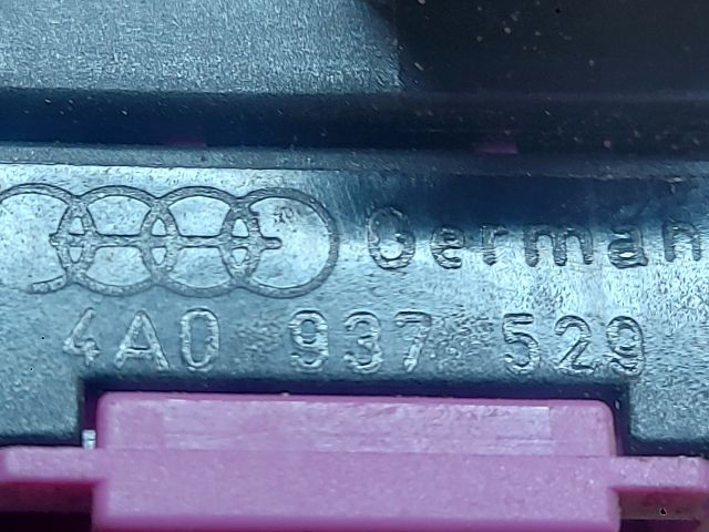 bontott VW PASSAT B5 Biztosítéktábla Motortér